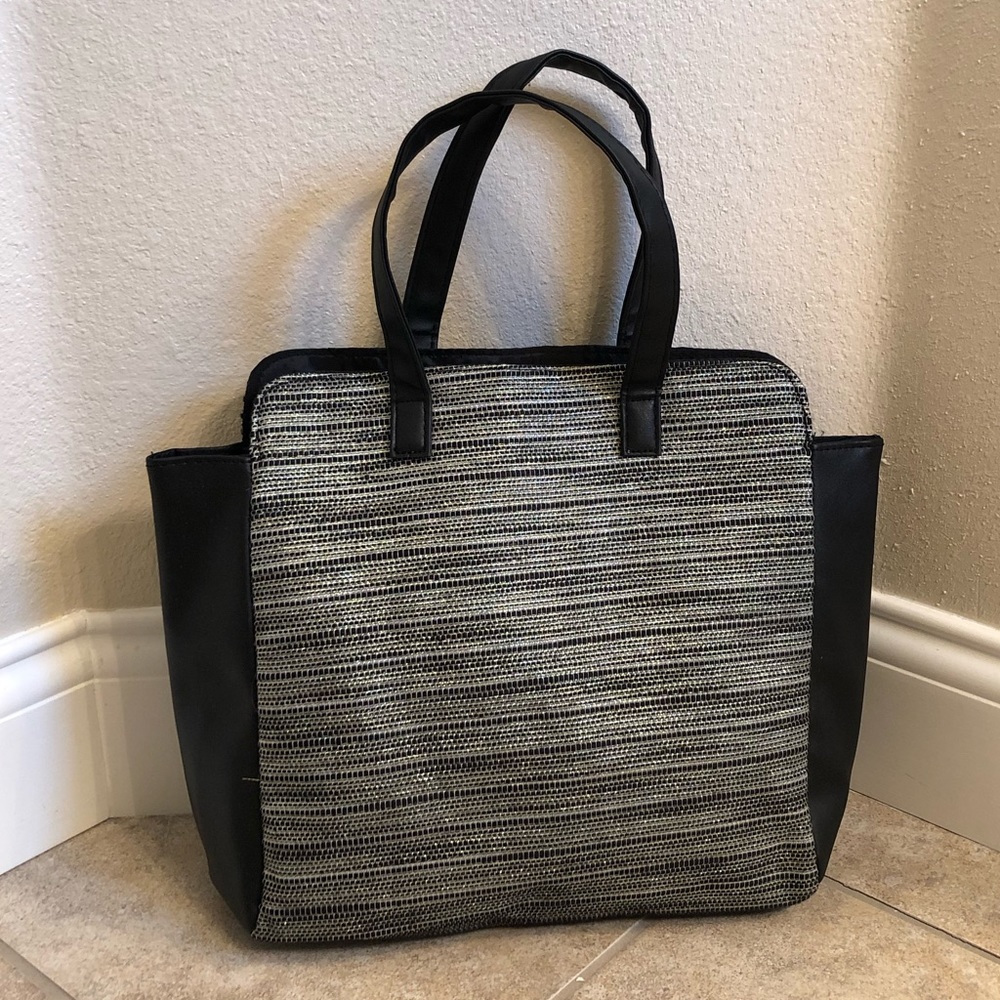 NWT Yankee Candle Black & Silver Tote